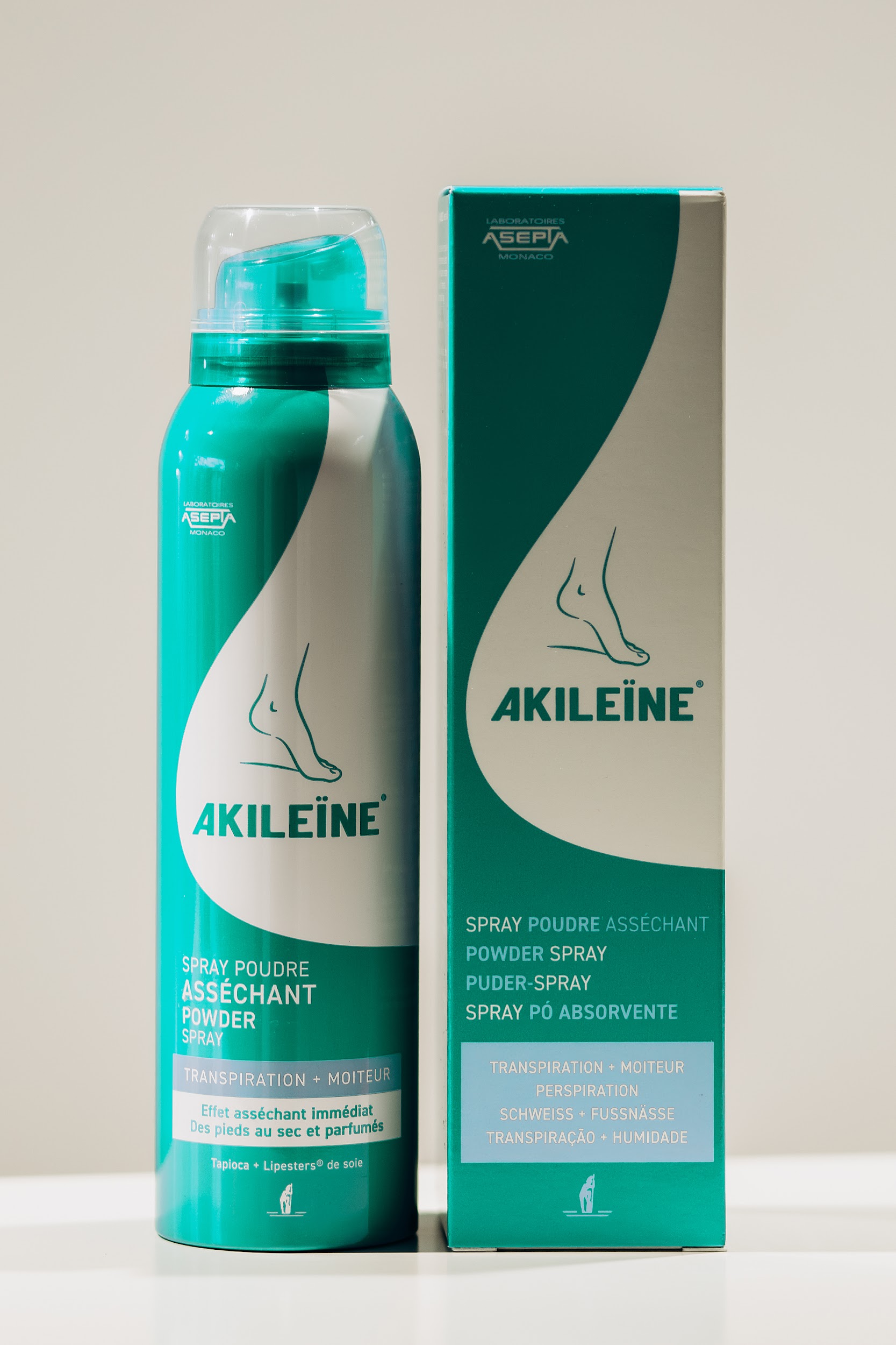 Спрей-пудра проти пітливості ніг - Akileine Assechant Powder Spray, 150 мл